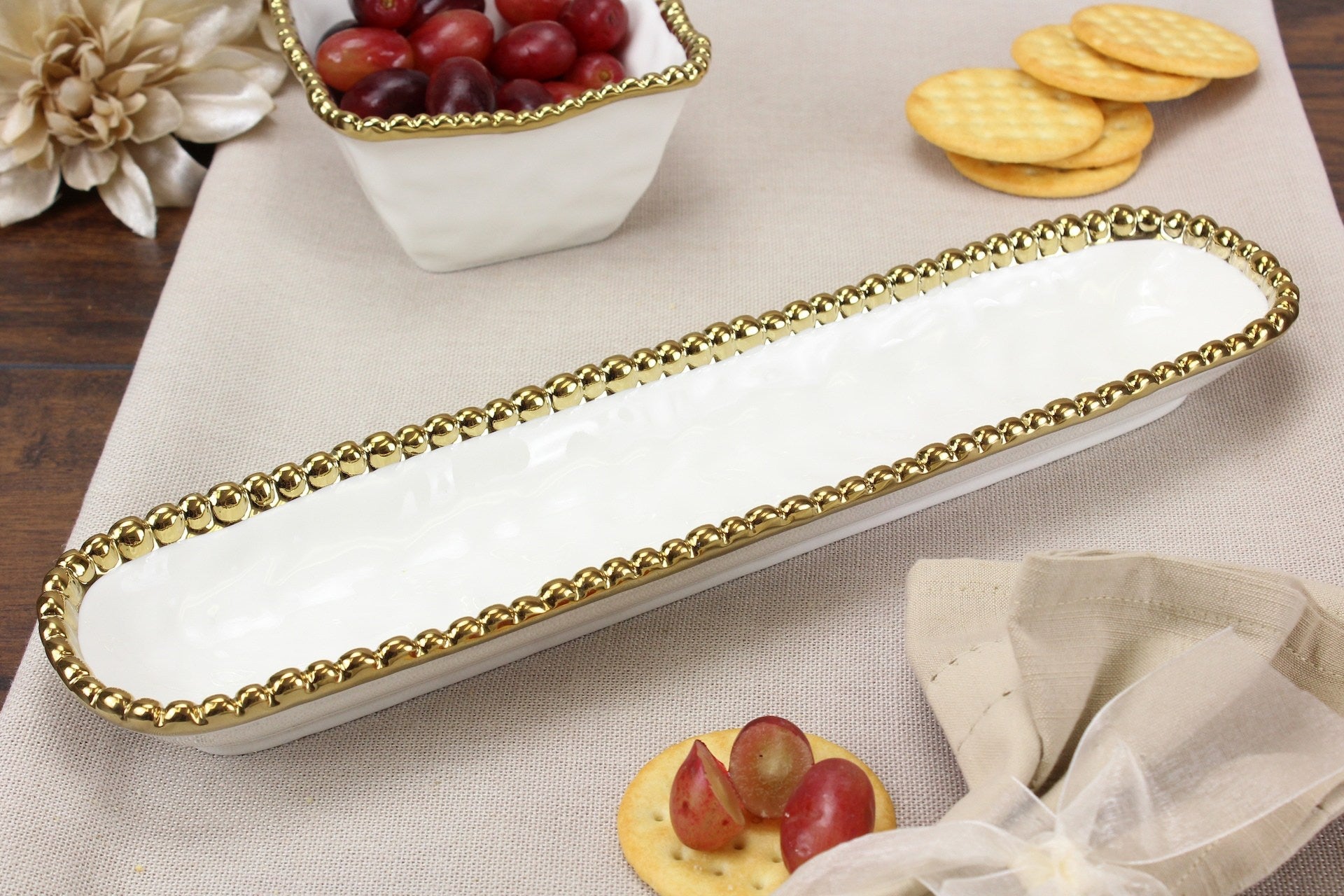 Cracker tray